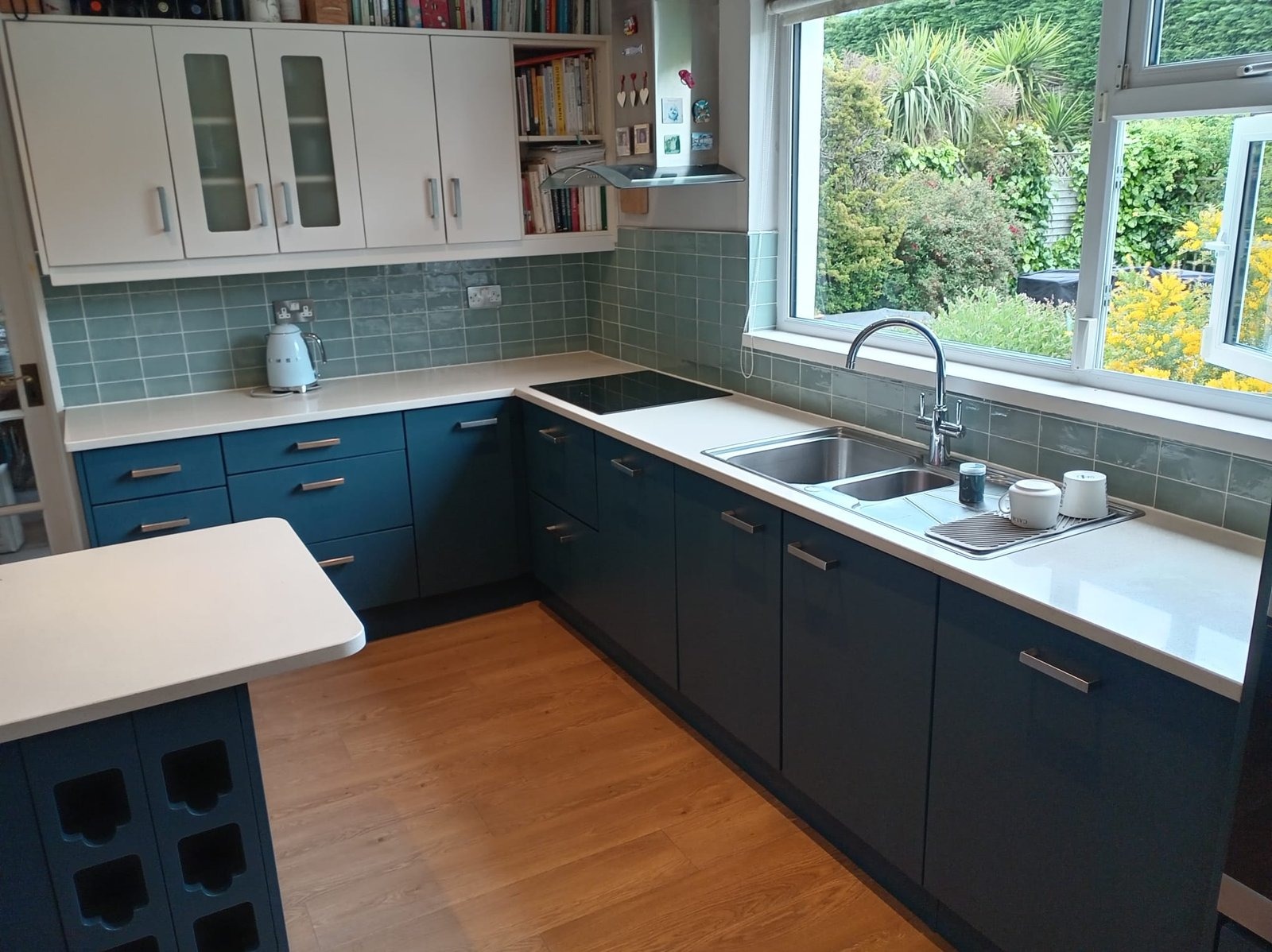 How Long Does a Kitchen Respray Take?