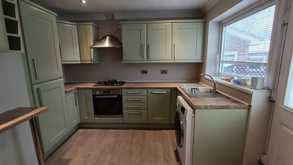 kitchen respray image